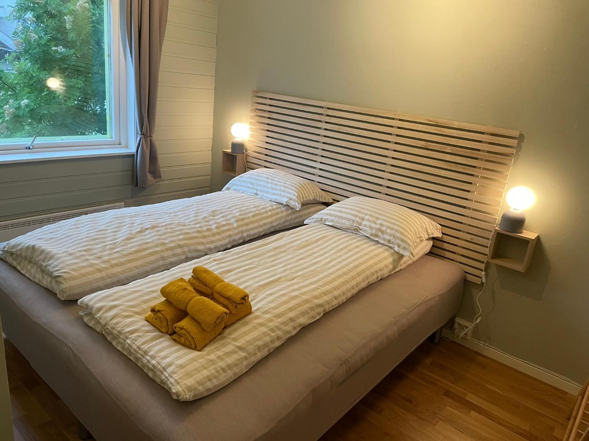 Centrally Located Apartment In Classic Townhouse Тромсё Экстерьер фото